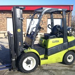Pneumatic 6000 LB. Capacity Clark Forklift 