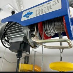 Brand New Cummins Electric Hoist