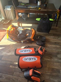 Comllete Field Hockey Goalie gear with bag and 3 sticks