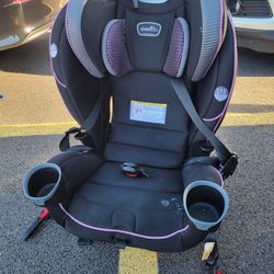 Evenflo Child Convertable Car Seat In Great Condition Almost Like New. $60 