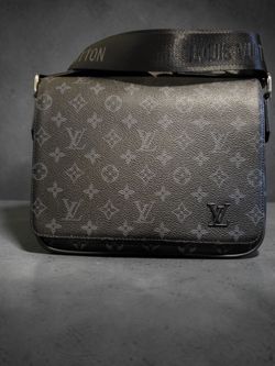 Louis Vuitton Monogram Messenger Crossbody Bag