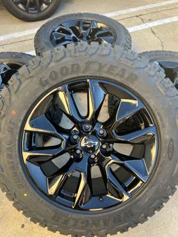 New Chevy Silverado rims and tires 20” Oem factory wheels rines y llantas nuevas fits Silverado Tahoe Avalanche suburban GMC Sierra Yukon
