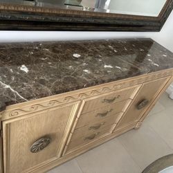 Server/credenza