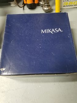 2 - Mikasa Ridge Crystal Square Bowls - new
