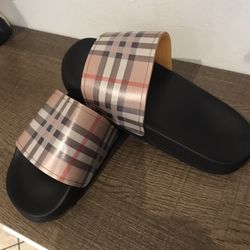 Woman’s Slides Size 7.5&8.5