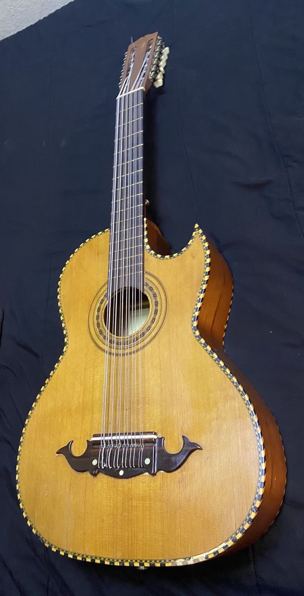 Lonestar Bajosexto With Hardshell Case & Pickup