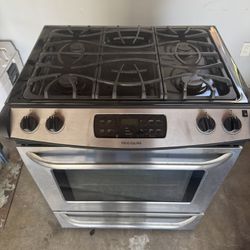 Frigidaire Stove 