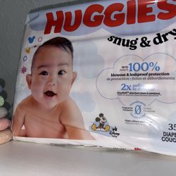 Brand new, sealed pack of Huggies Snug & Dry Size 3 diapers – 35 diapers total. Designed for babies weighing 16–28 lbs to keep them dry and comfortabl