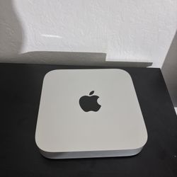 Apple Mac mini (512GB SSD, M2, 8GB, Gigabit Ethernet) Silver -  (2023) READ DESC