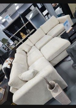 ✨️ Sectionals, 2pc Sofas ✨️ Furniture Queen Bedrooms, Dining Avail