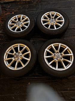 Set of Stock Audi Q5 Wheels