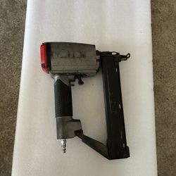 Senco Staple Gun  Brand New 15 G 7/16X2 -1/2””
