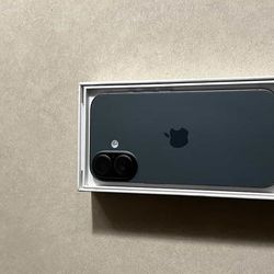 iPhone 17 256 Locked $400