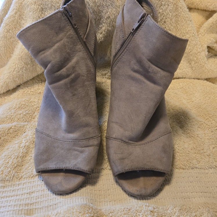 Apt 9 Peep Toe Heels