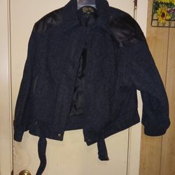 New Ladies Black Jacket Size 8/10  For $40