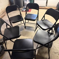 Set of Folding Chairs (6)