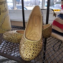 Womens Gold  Flats