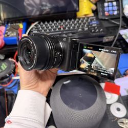 Sony ZV-E10 Camera, Zoom Lens Kit, & Elgato Cam Link 4k