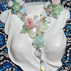 Vintage Beautiful Lampwork Necklace And Earrings Set 