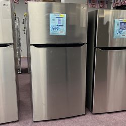 Refrigerator 33” Inches Tap And Bottom Stainless Steel New Open Box And 1 Year Warranty 