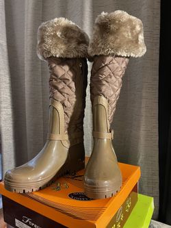 Botas Para La Nieve De Mujer Talla 6.5. Nuevas. Brand New Size 6.5
