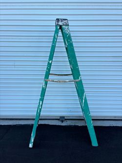 Werner Ladders 6-foot aluminum step ladder