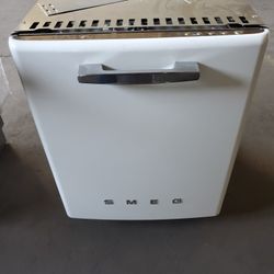smegg stove and dishwasher new open box warranty ready to deliver..$4500 both items 