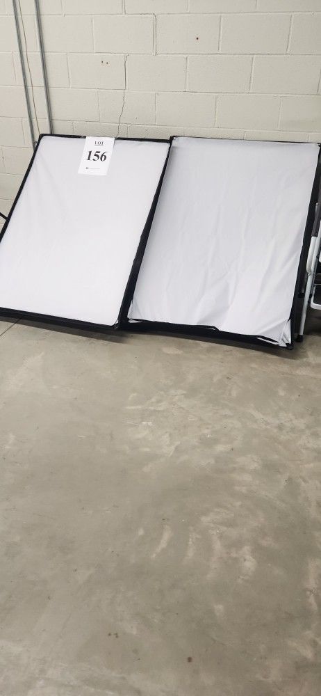 Assorted Reflector Screens