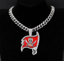 Tampa Bay Buccaneers chain and pendant