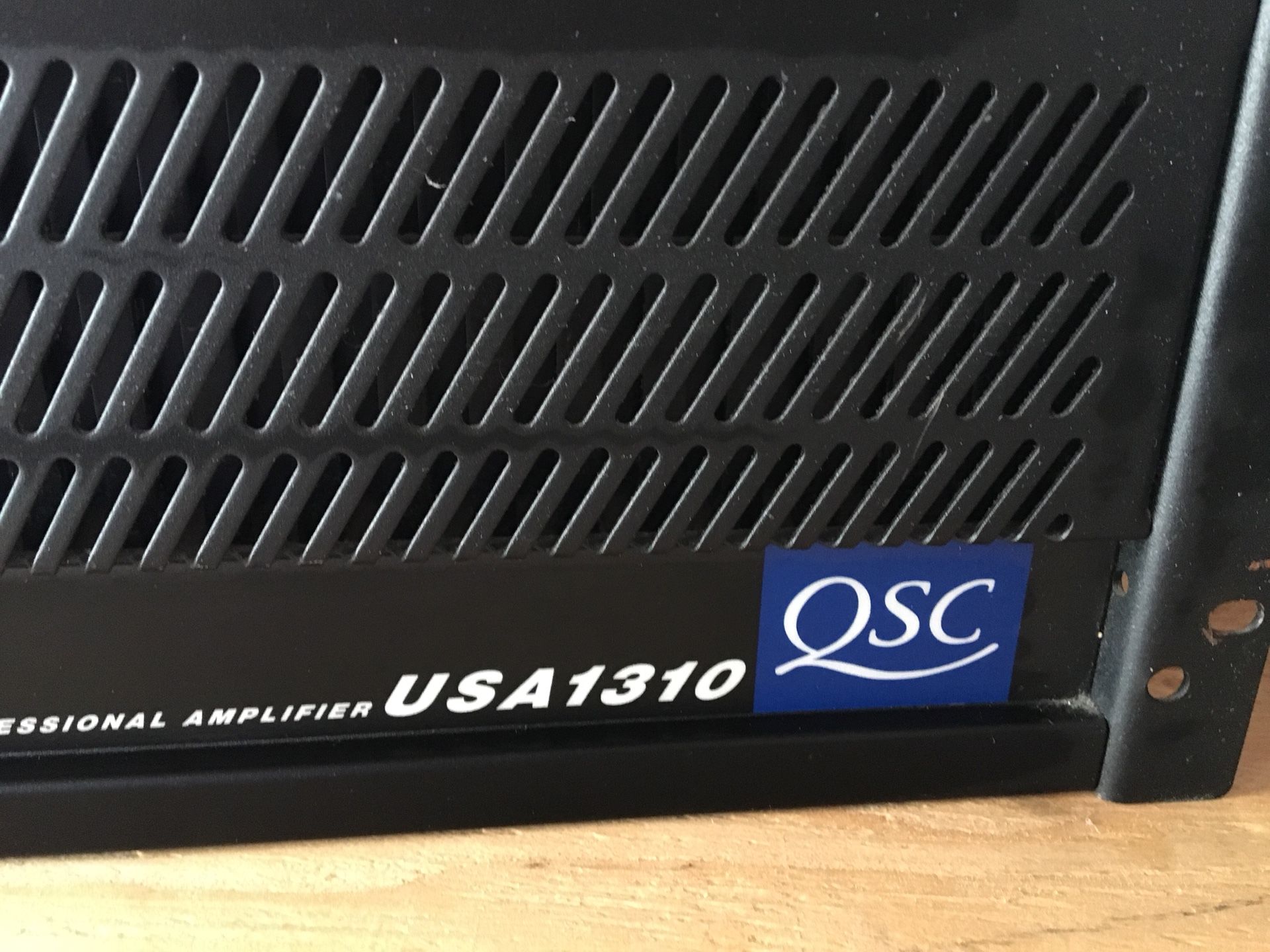Pro grade QSC USA 1310 Stereo Amplifier