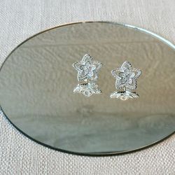 925 sterling silver zircon flower earrings.