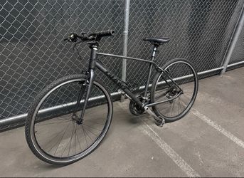 Giant hybrid/fitness bike