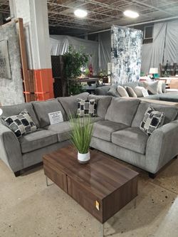 2 pc Gray small sectional with 3 accent pillows (NEW)