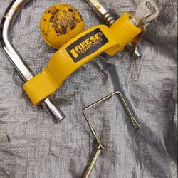 Reese Powpower universal trailer coupler And Key