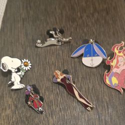 Disney Jessica Rabbit, Captin Hook And More Lot Of 6 pins