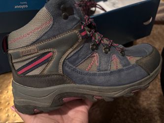 Waterproof hiking boots size 7