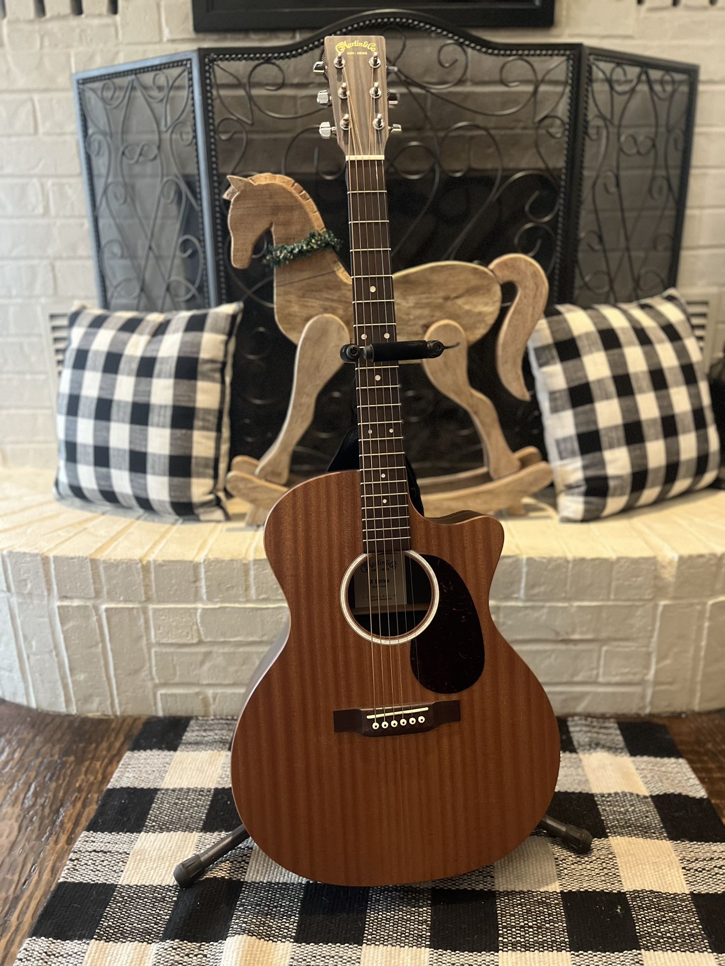 Martin & Co. 6 String X-Series Electric/acoustic Guitar