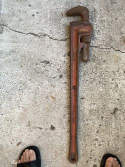 36 Inch Rigid Pipe Wrench In Great Shape