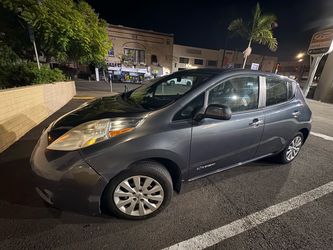 2013 Nissan Leaf Zero Emission Electric Hatchback