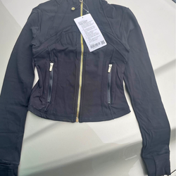 Black lululemon cropped defined jacket