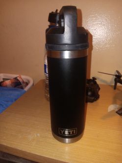 Black yeti Rambler 18