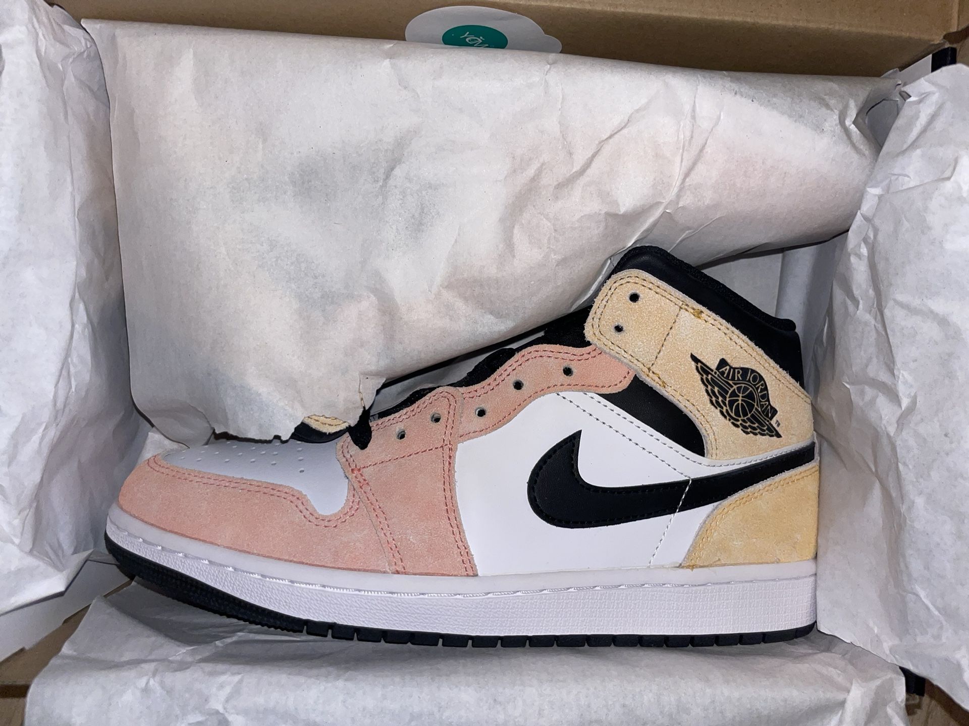 Air Jordan 1 Mid