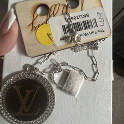 LV Silver Necklace New 