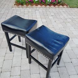 2 Stools. 26H 19W 16D