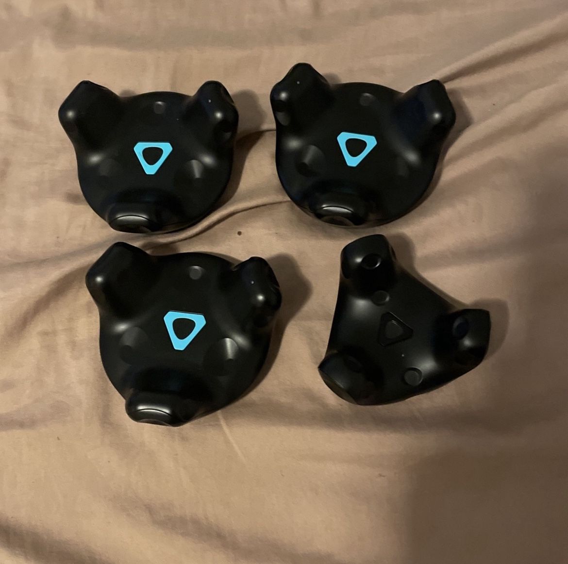 [Negotiable] HTC Vive with trackers and index hands