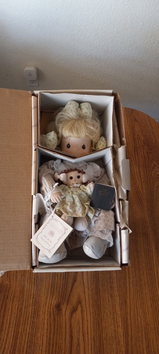 Vintage 1994 ENESCO Precious Moments Tell Me The Story Jesus Doll With Baby And Bible Story Never Removed From Box Read Description