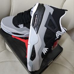 Jordan 4 Retro 