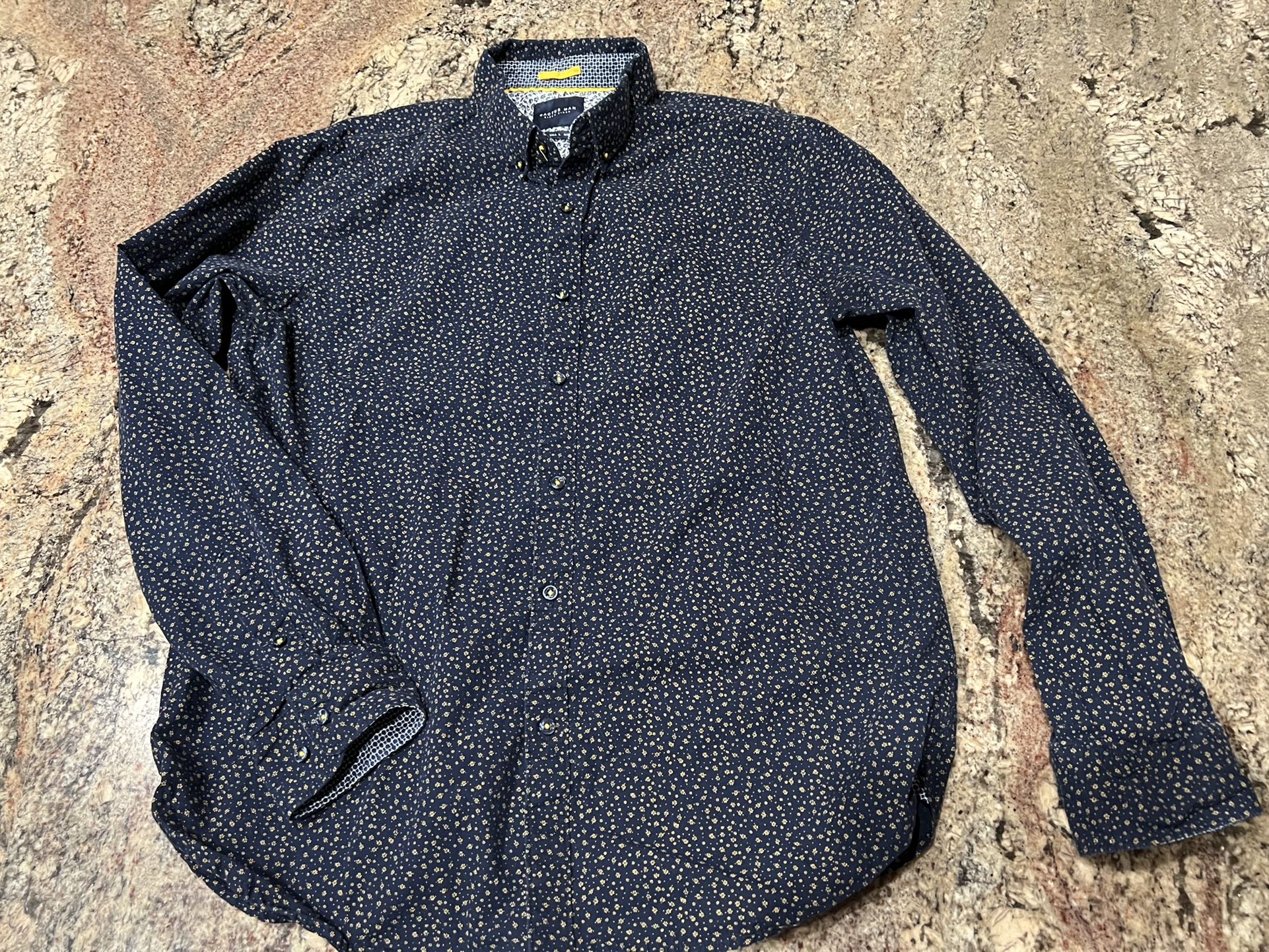 Cactus Man Ricky Singh Long sleeve button down shirt navy blue with yellow flowers print Men’s size large