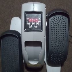 Electrical Elliptical Trainer - Sitting 