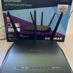 NETGEAR NIGHT HAWK R7000 AC1900 4-Port Gigabit Wireless Router (R7000-100PAS )